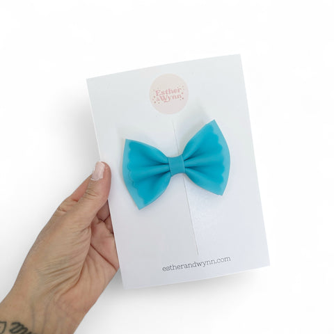 Blue Scallop Jelly Swim Bow