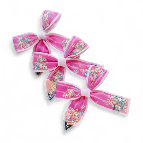 Bright Pink Shaker Pencil Bow