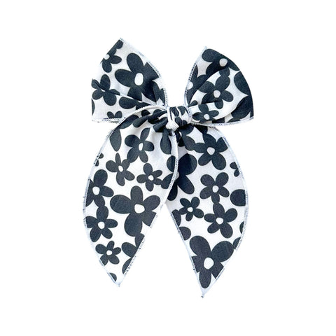 Black & White Daisy Print Fable Bow