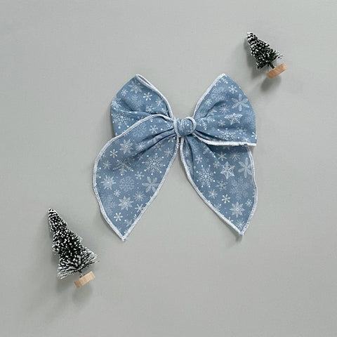 Winter Snowflake Crepe Fable Bow